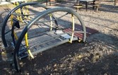 Pierwsza w Malborku huśtawka integracyjna dla osób na wózku