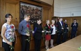 Burmistrz wręczył nauczycielom akty mianowania
