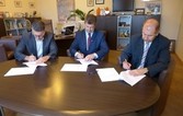 Burmistrz podpisał umowę na wdrożenie usługi teleopieki 