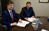 Burmistrz podpisał umowy na budowę ścieżek rowerowych. Ostatnią podpisze za tydzień 